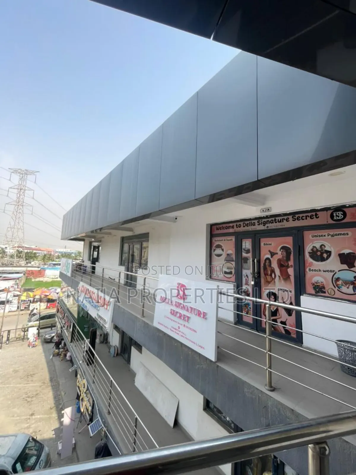 Office/Shop Space on 2nd Floor at Igboefon, Lekki for Rent in Lekki
