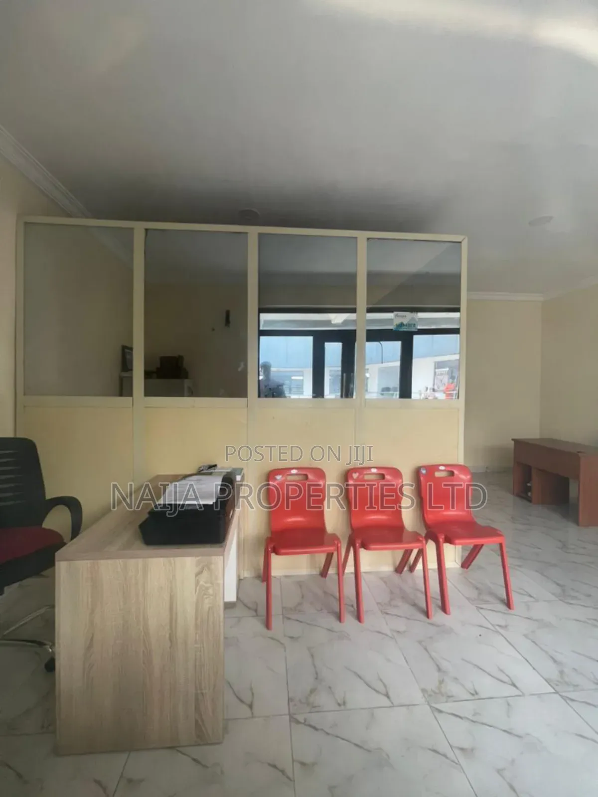 Office/Shop Space on 2nd Floor at Igboefon, Lekki for Rent in Lekki