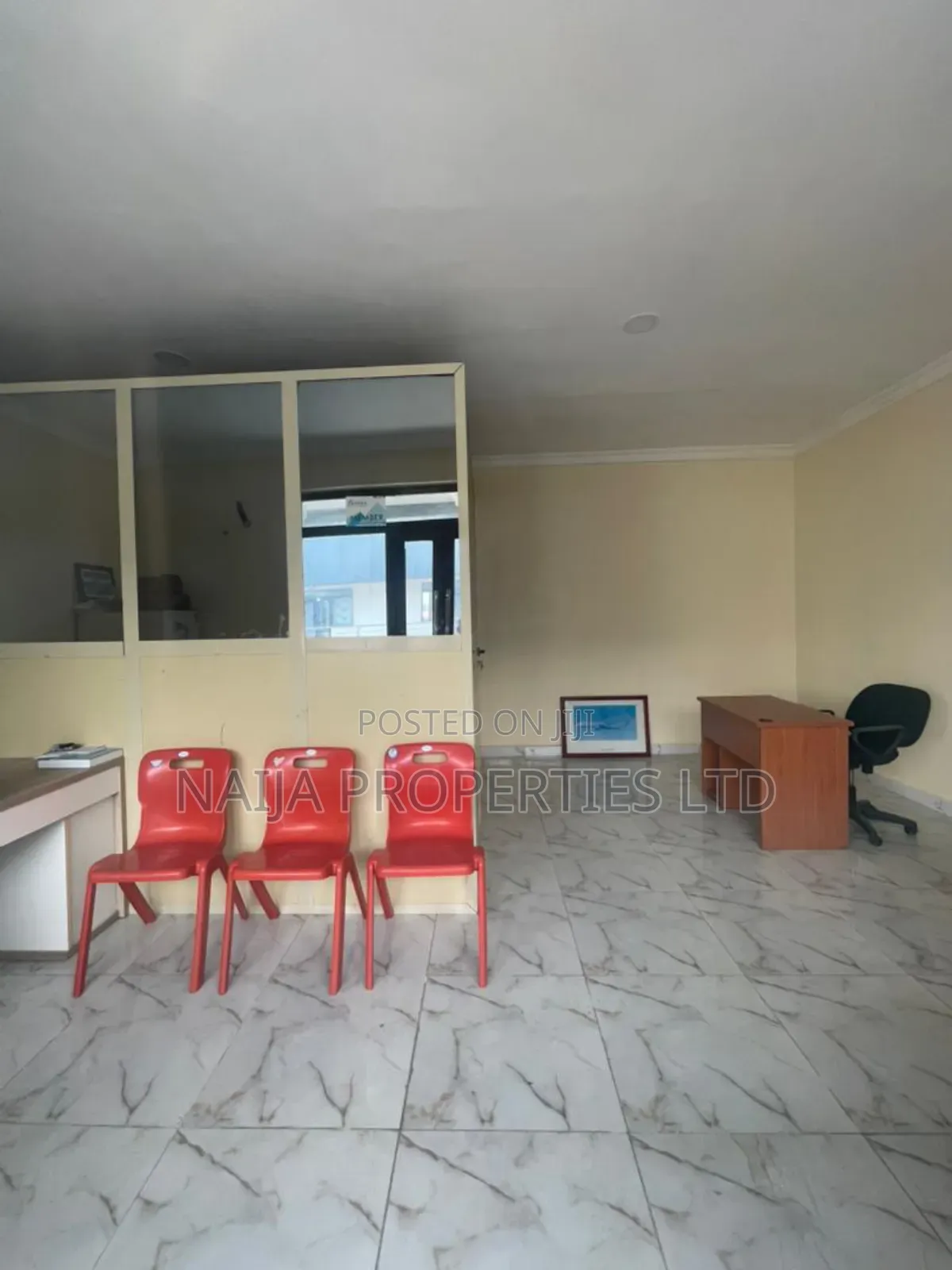 Office/Shop Space on 2nd Floor at Igboefon, Lekki for Rent in Lekki