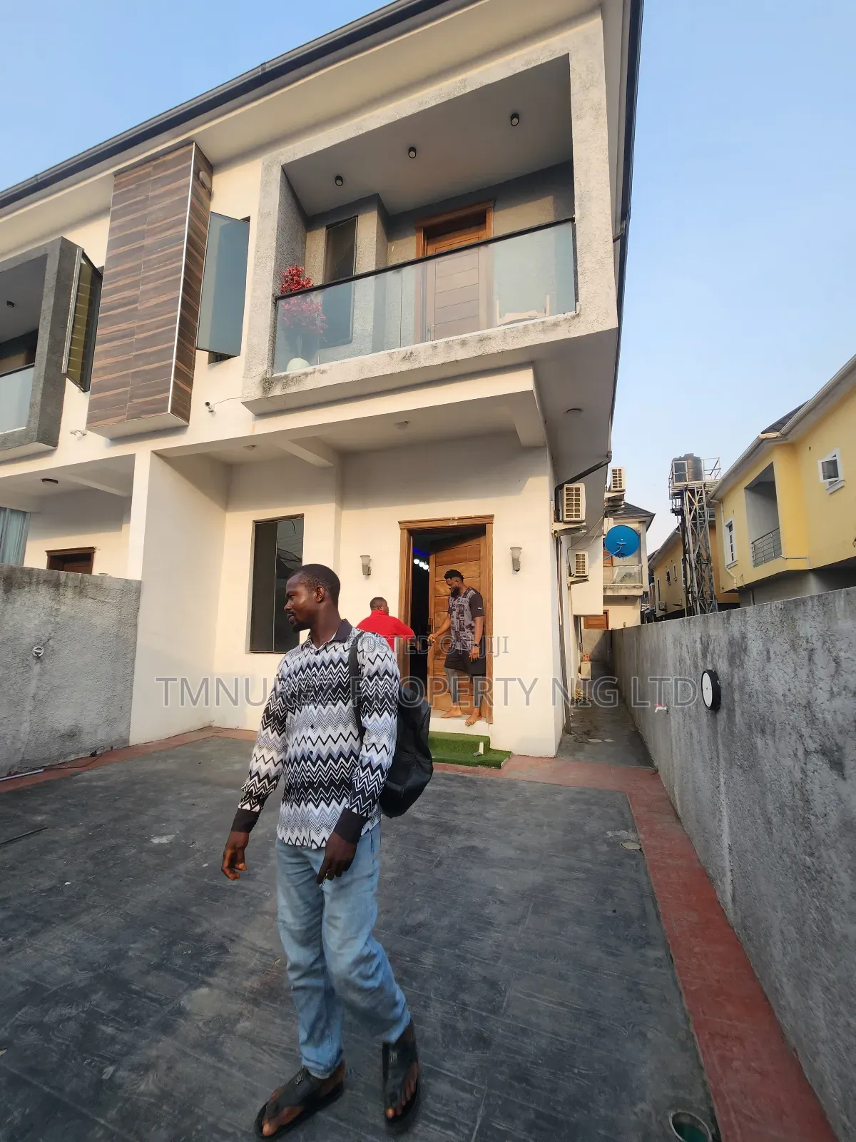 Furnished 4bdrm Duplex in Chevron for rent in Chevron