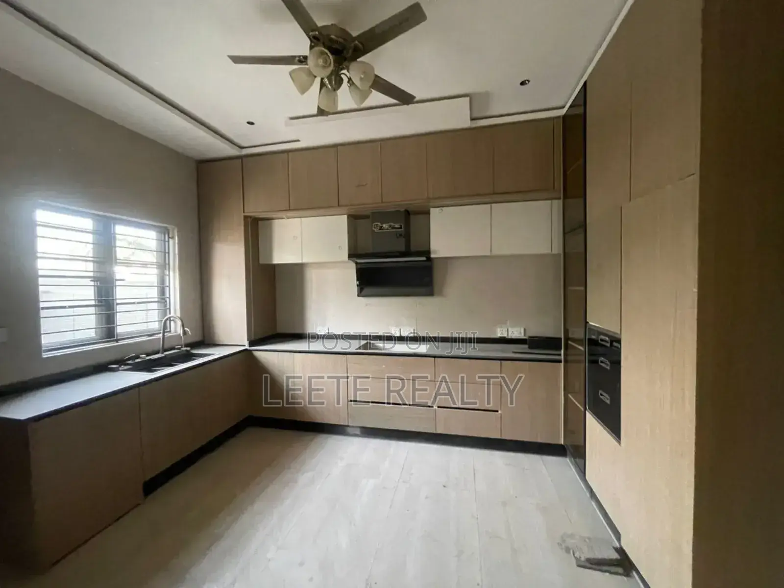 5bdrm Townhouse / Terrace in Utako for rent in Utako