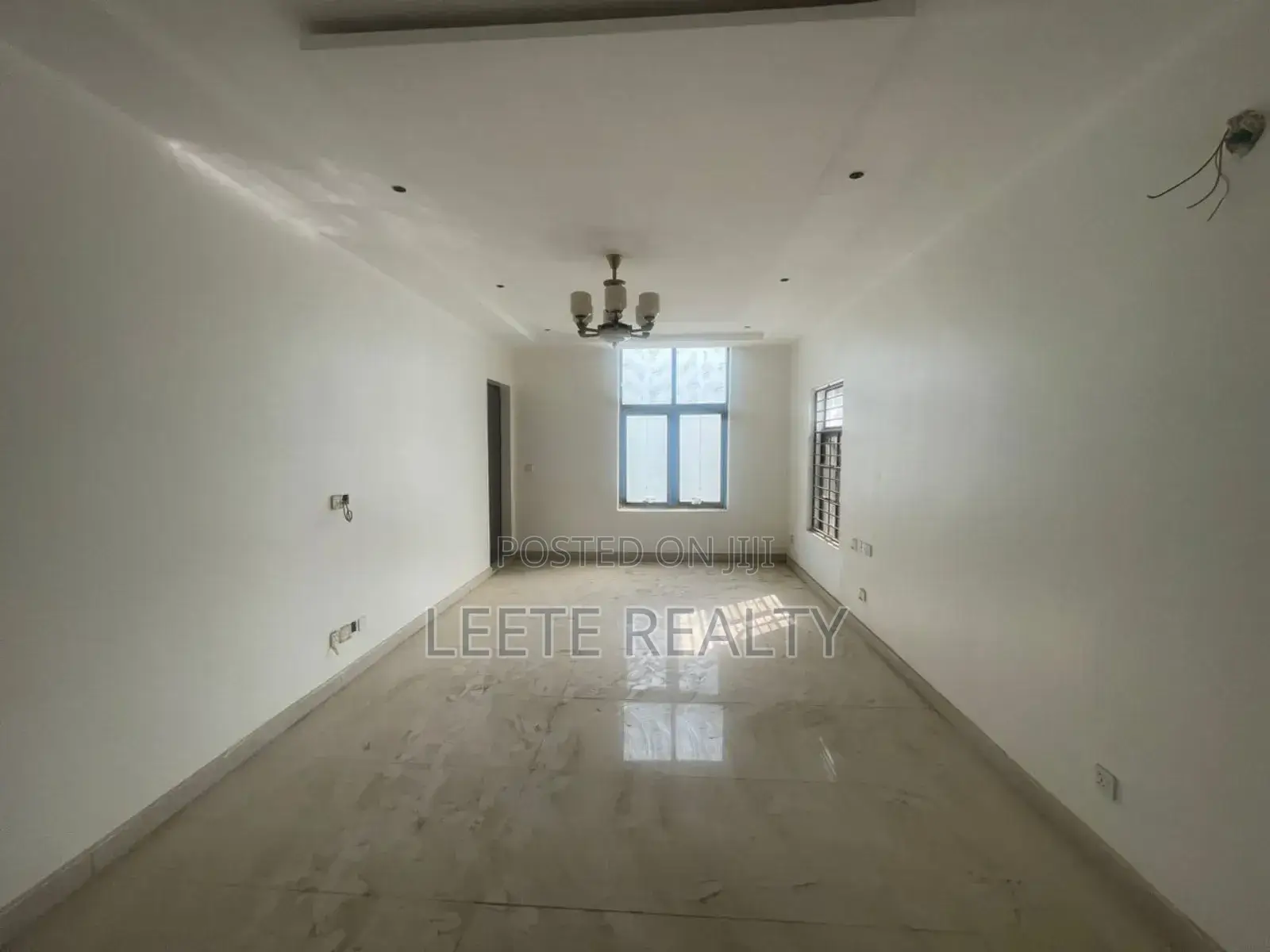 5bdrm Townhouse / Terrace in Utako for rent in Utako