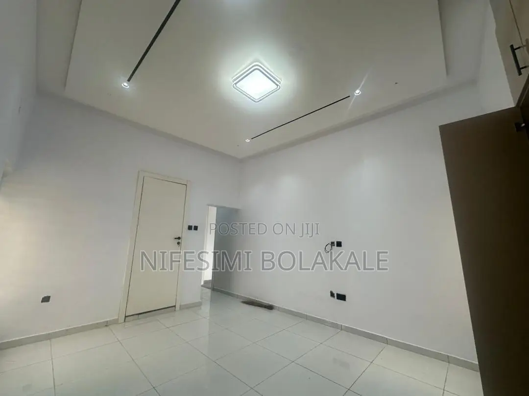 3bdrm Bungalow in Ikolaba/Arisekola for sale in Bodija