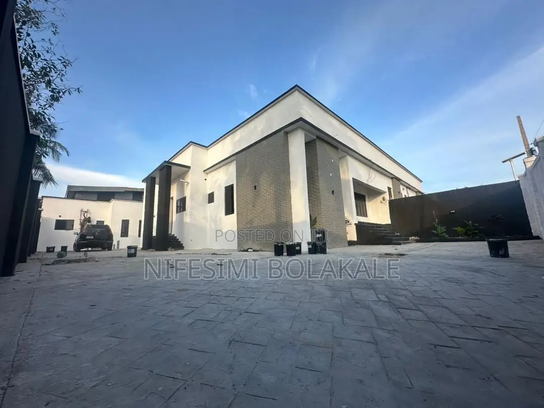 3bdrm Bungalow in Ikolaba/Arisekola for sale in Bodija