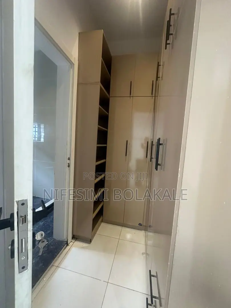 3bdrm Bungalow in Ikolaba/Arisekola for sale in Bodija