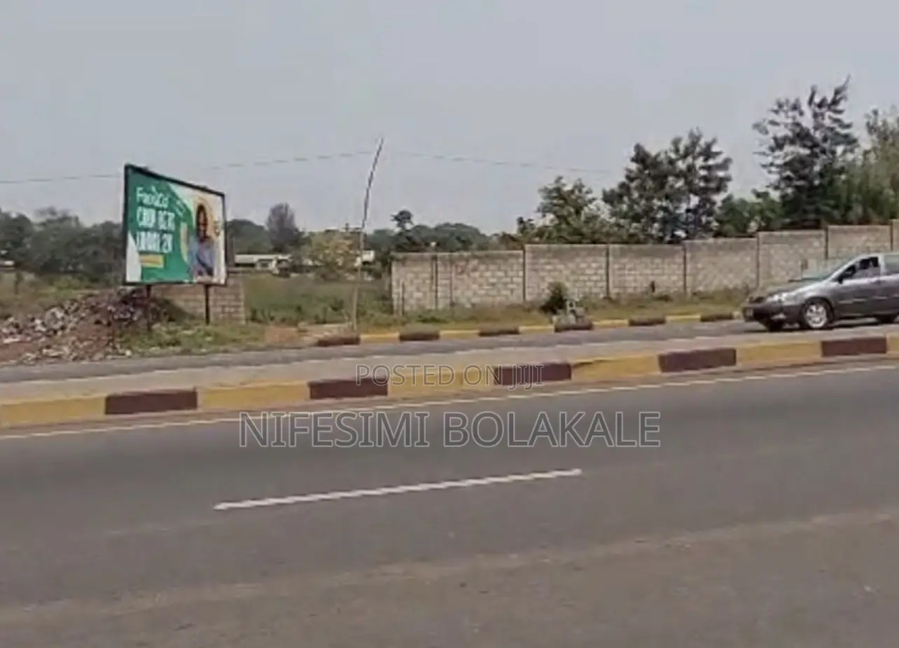 4.3 Acres of Land at Iyaganku Around 110/Akinyemi, Opp Gt Bank in Rind Road