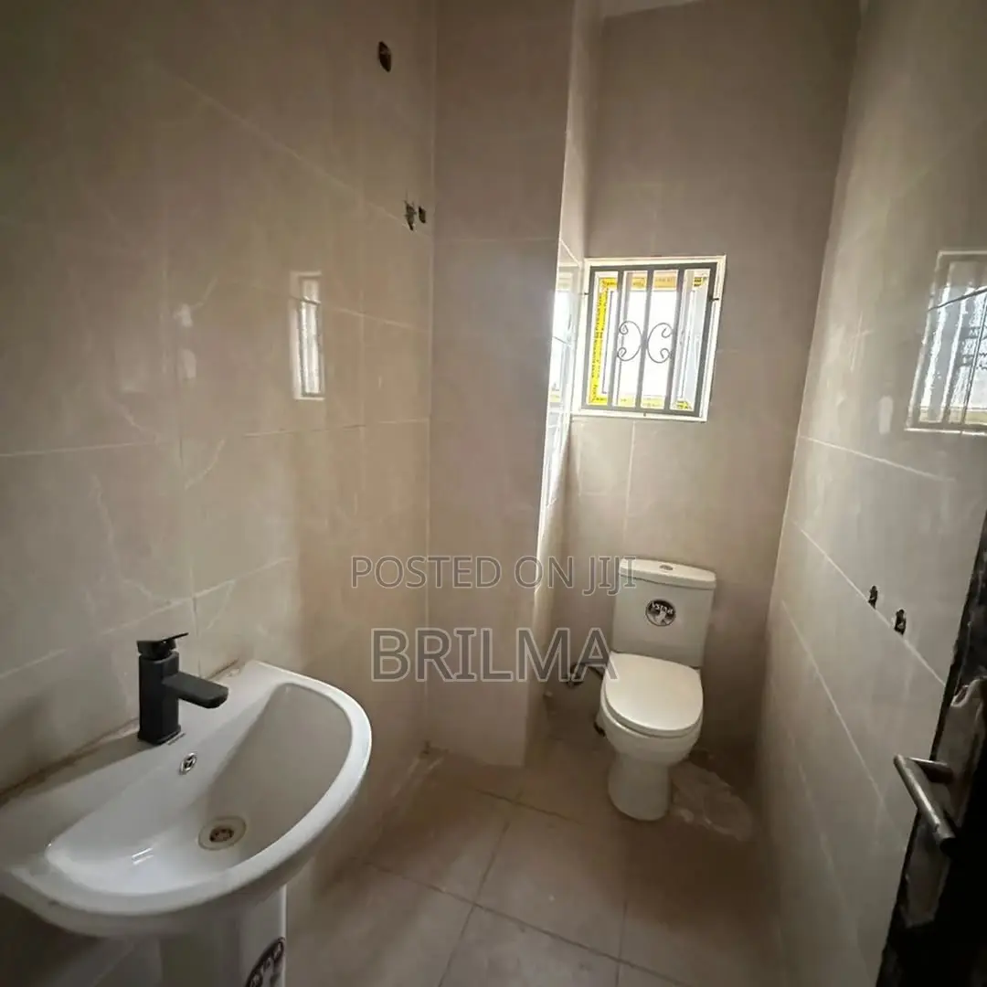 3bdrm Block of Flats in Jahi for sale in Jahi