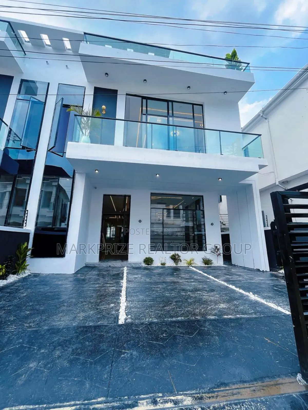 4bdrm Duplex in Ikota Gra Lekki for sale in Ikota