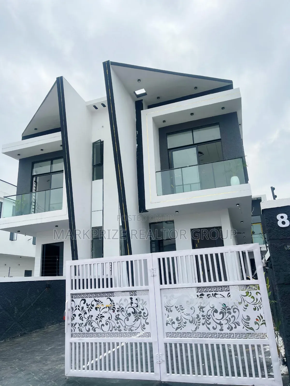 4bdrm Duplex in Ikota Gra Lekki for sale in Ikota