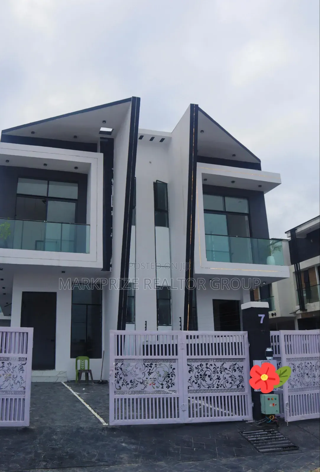 4bdrm Duplex in Ikota Gra Lekki for sale in Ikota