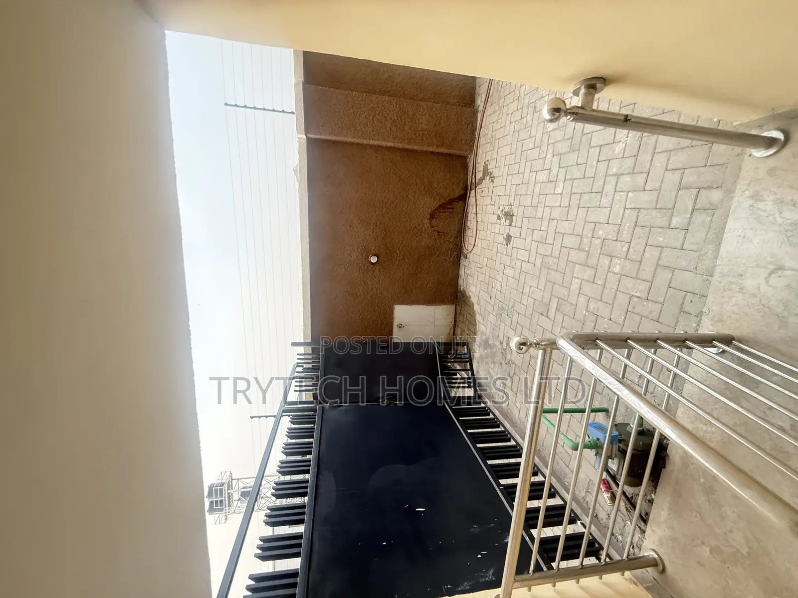 4bdrm Duplex in Lifecamp, Dape for sale in Dape