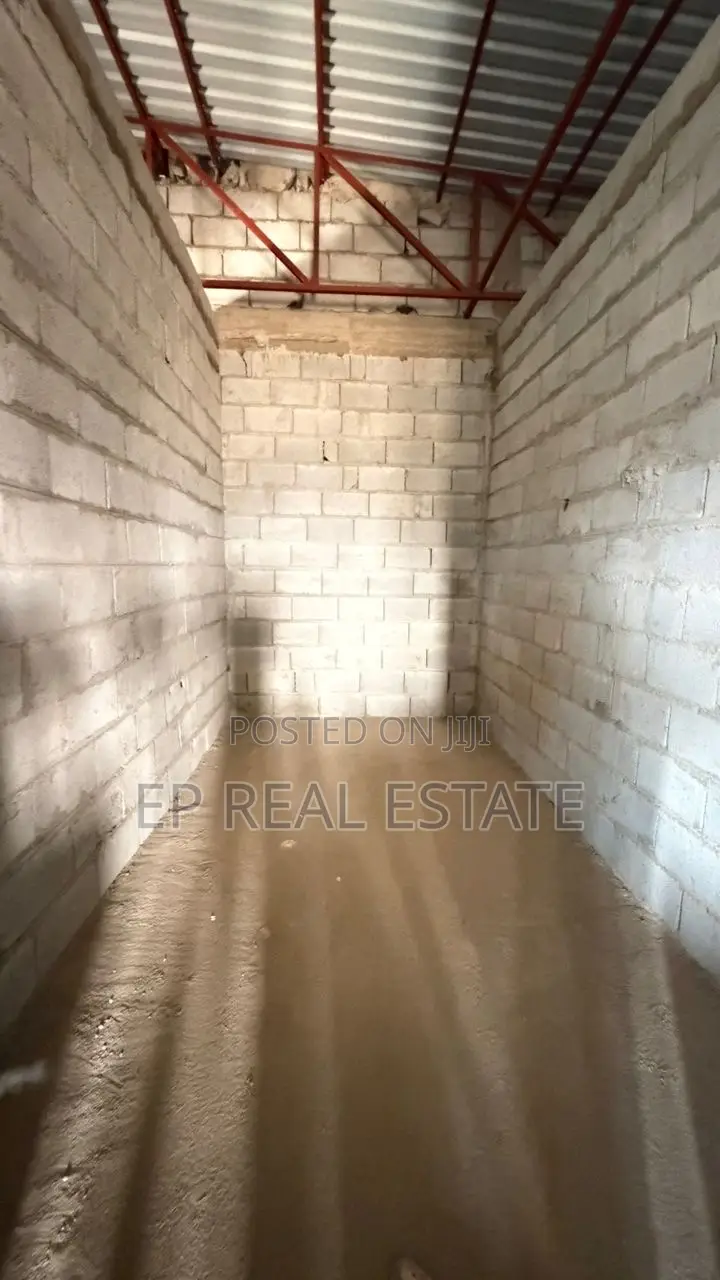 6bdrm Duplex in Apo District for sale in Apo District