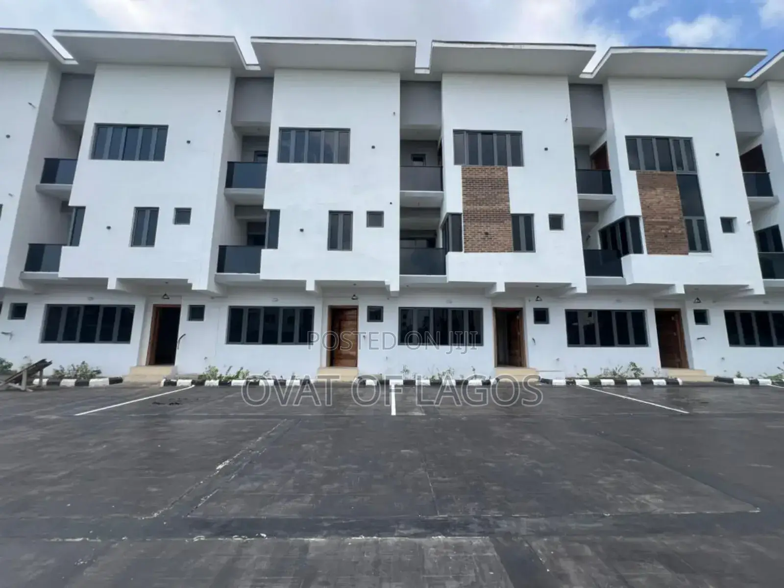 4bdrm Duplex in Lekki Phase 1 for rent in Lekki Phase 1