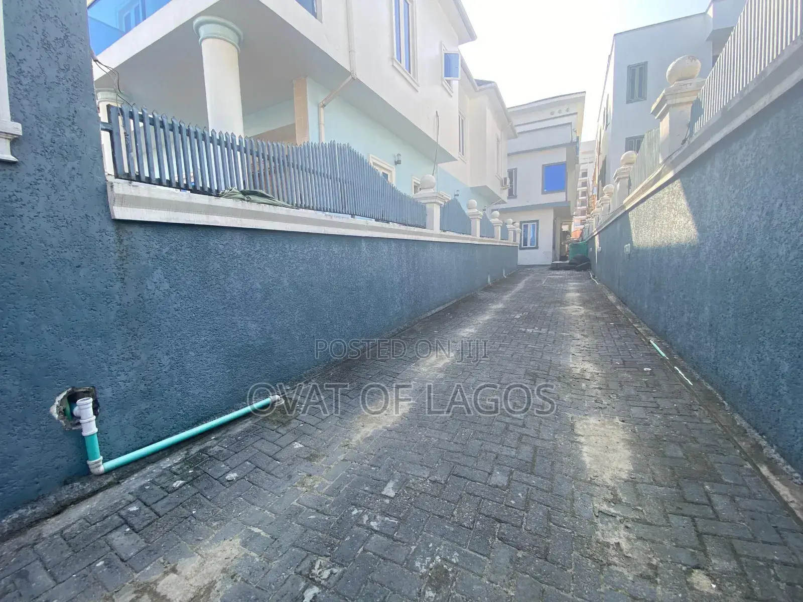 5bdrm Duplex in Lekki Phase 1 for sale in Lekki Phase 1