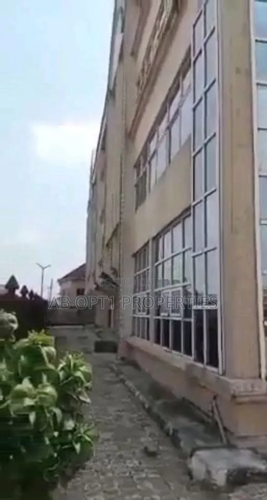 Modern 3 Storey Edifice for Sale Along 3rd, Benin City in Benin City