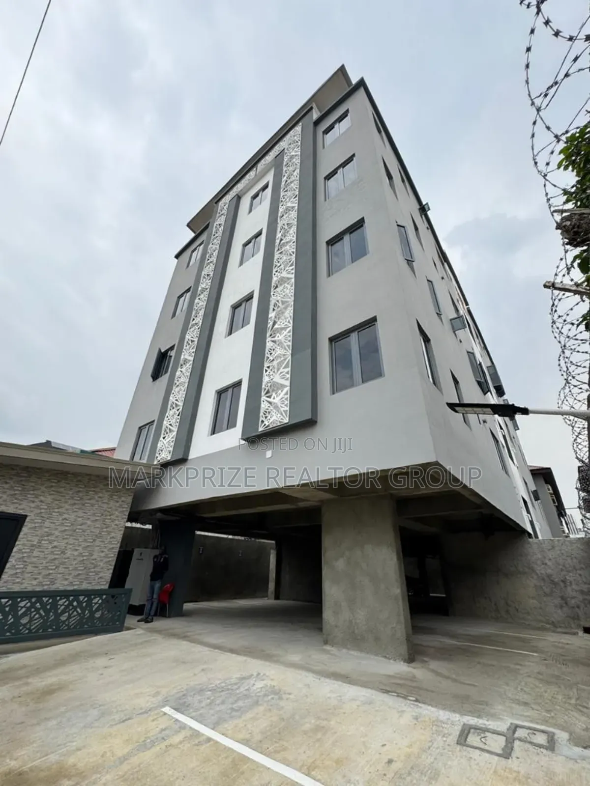 3bdrm Apartment in Yaba Lagod for sale in Yaba