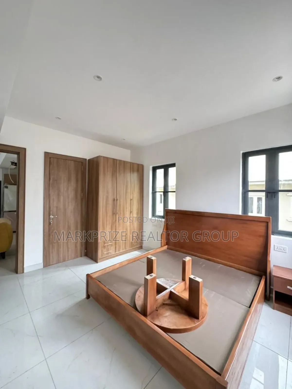3bdrm Apartment in Yaba Lagod for sale in Yaba