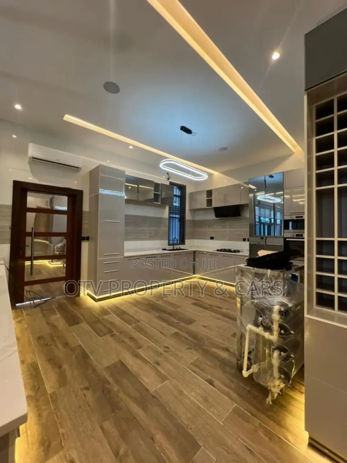 Furnished 5bdrm Duplex in Banana Island for sale in Banana Island