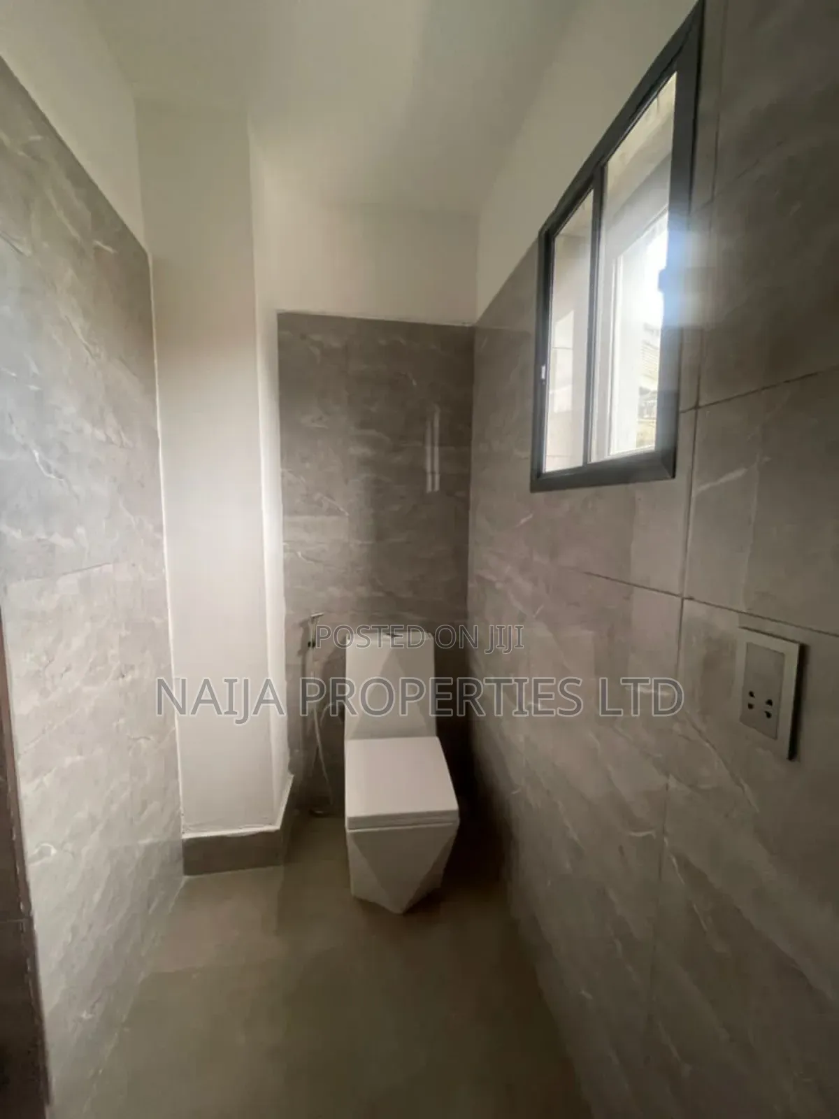 2bdrm Apartment in Off Awolowo Rd, Ikoyi for sale in Ikoyi