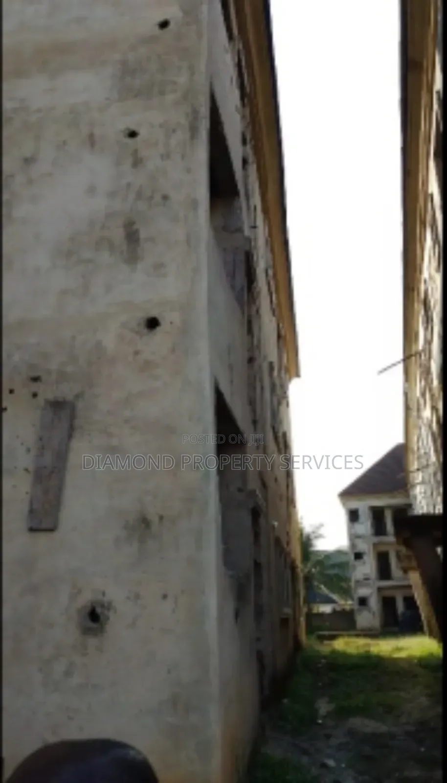 20bdrm Apartment in Nekede, Owerri for sale in Owerri