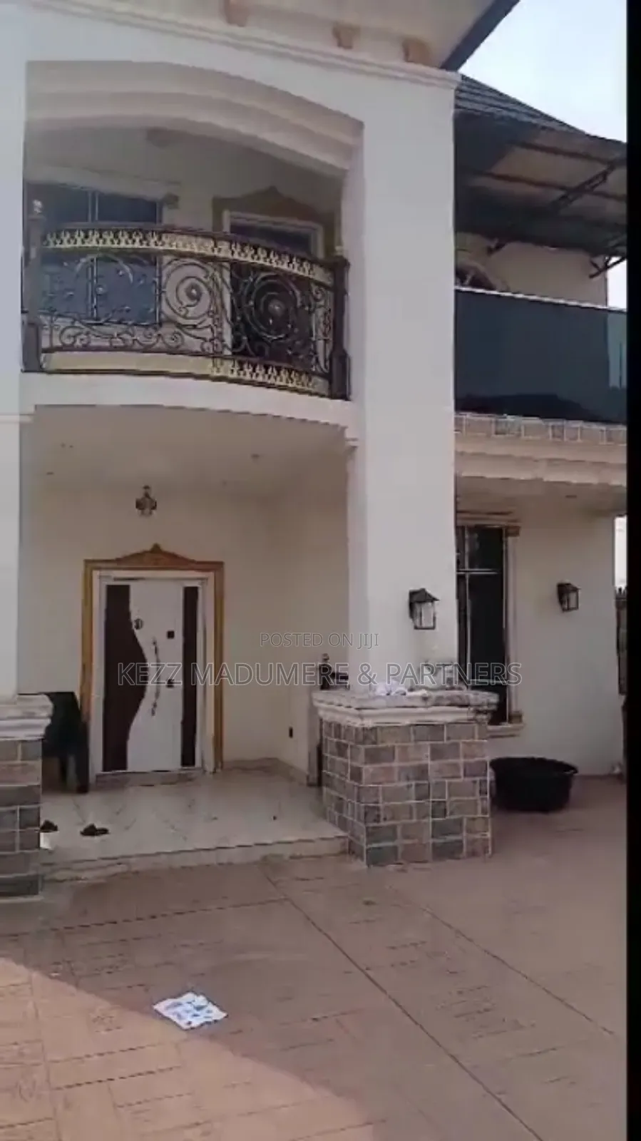5bdrm Duplex in Human Race Estate, for sale in Owerri