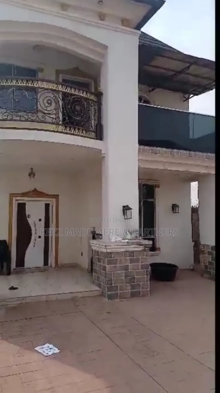 5bdrm Duplex in Human Race Estate, for sale in Owerri
