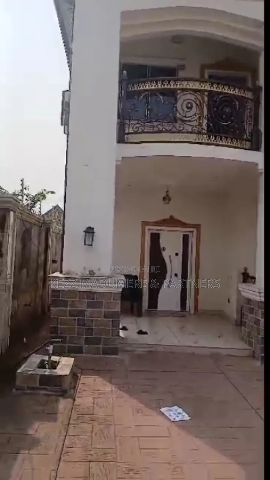 5bdrm Duplex in Human Race Estate, for sale in Owerri