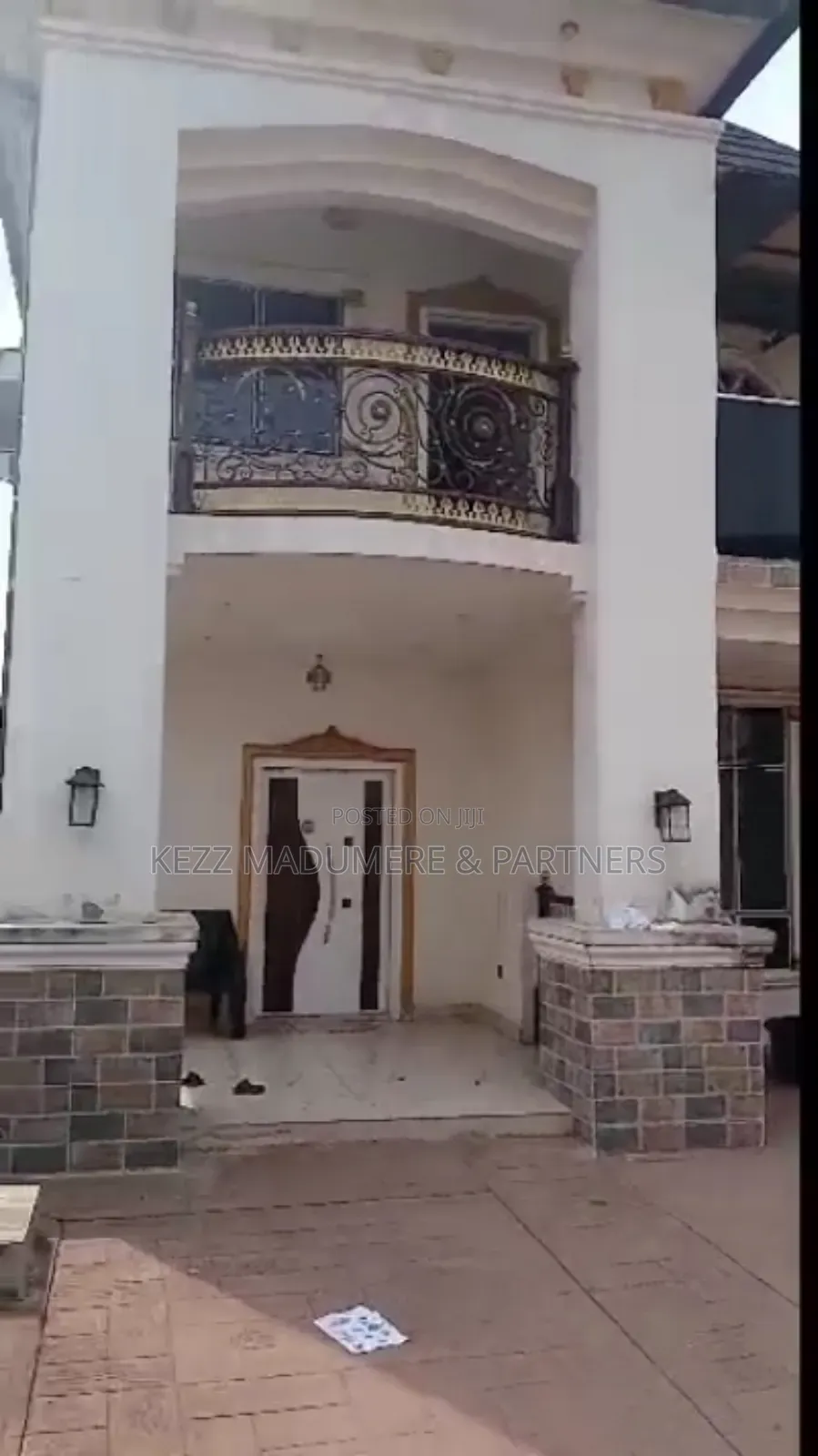5bdrm Duplex in Human Race Estate, for sale in Owerri