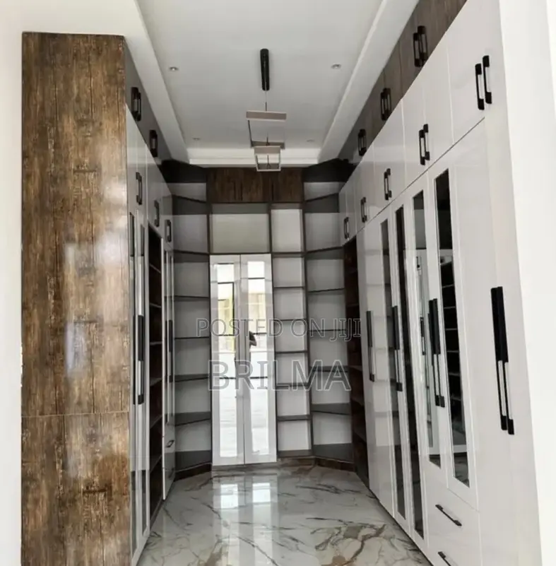 7bdrm Duplex in Asokoro for sale in Asokoro