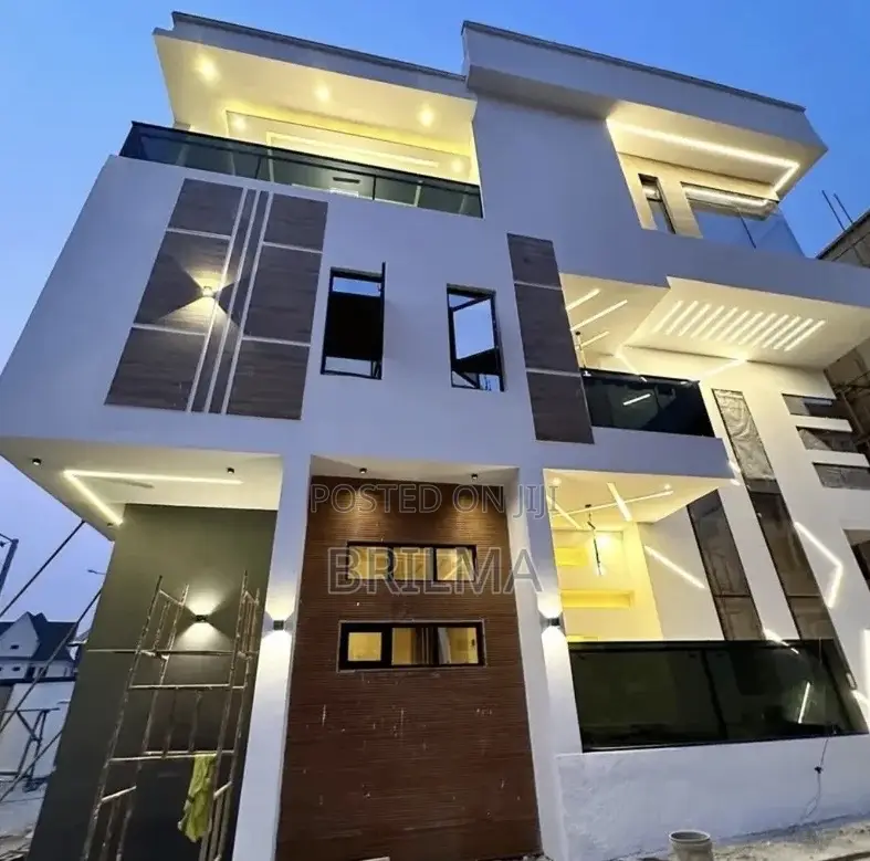 7bdrm Duplex in Asokoro for sale in Asokoro
