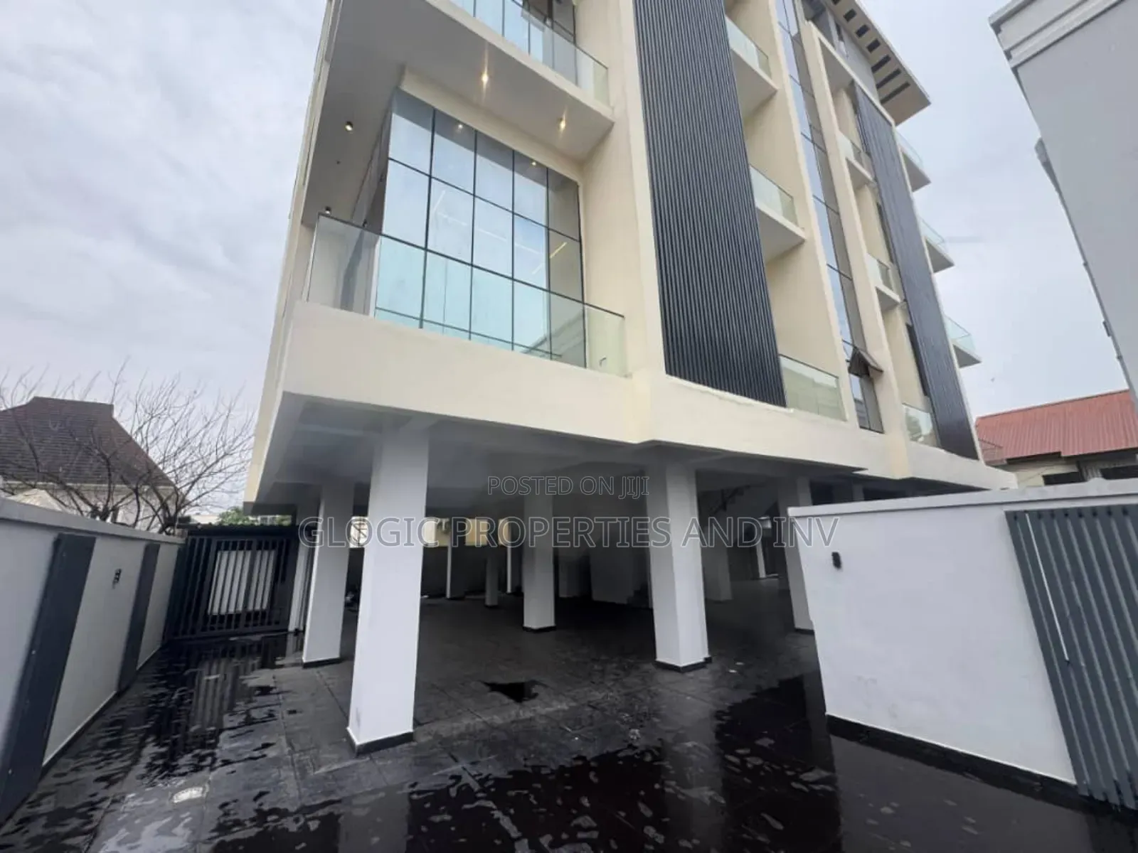 Furnished 3bdrm Apartment in Lekki Phase 1 Estate for sale in Lekki Phase 1
