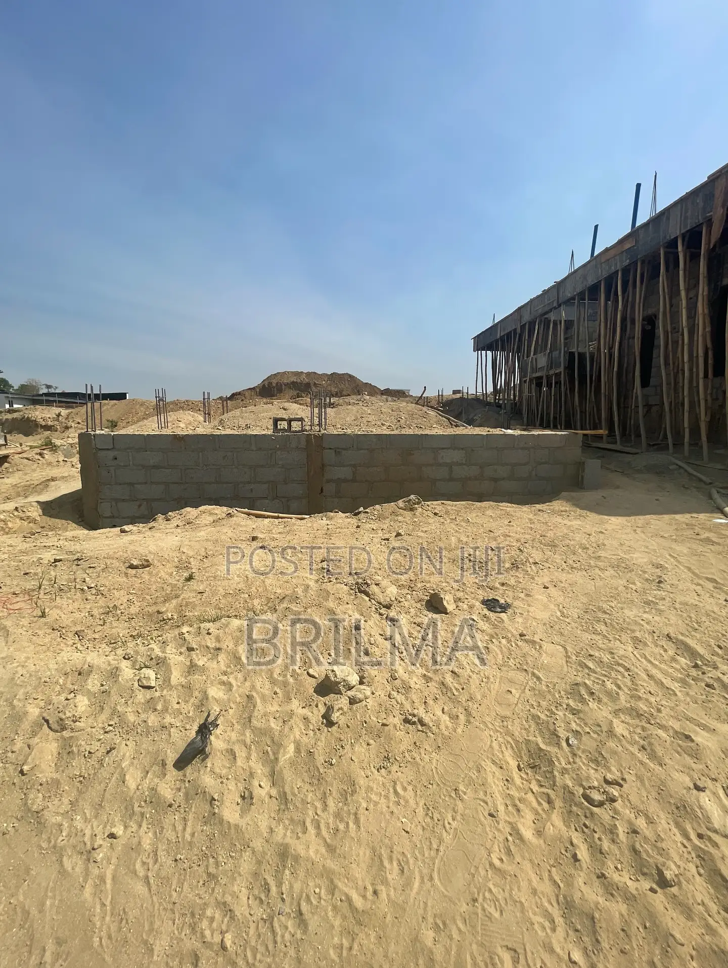 Guzape Estate Plots DPC 400sqm: 150m in Guzape District