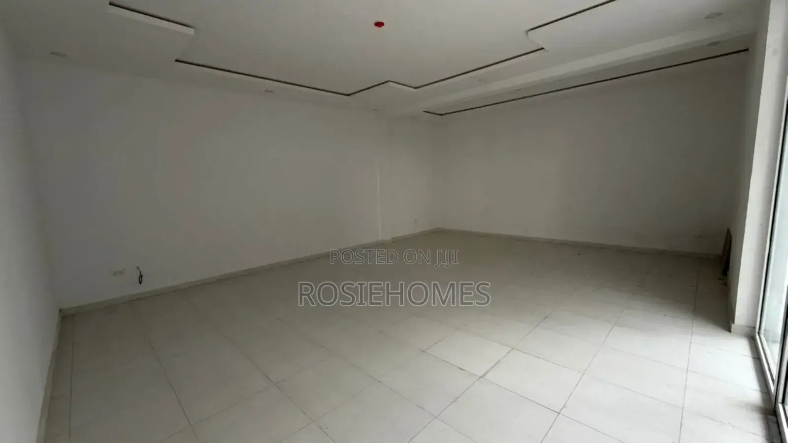 Massive Shop Space/ Office for Rent in Lekki Expressway