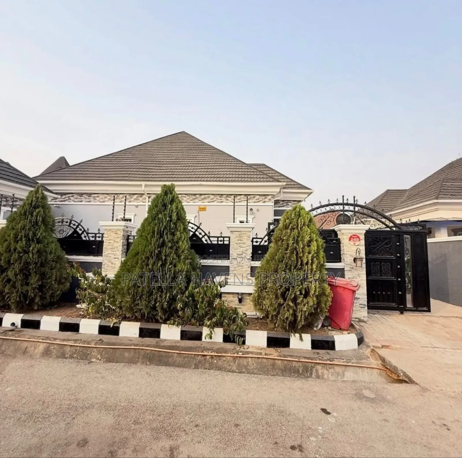 4bdrm Bungalow in Gwarinpa for sale in Gwarinpa