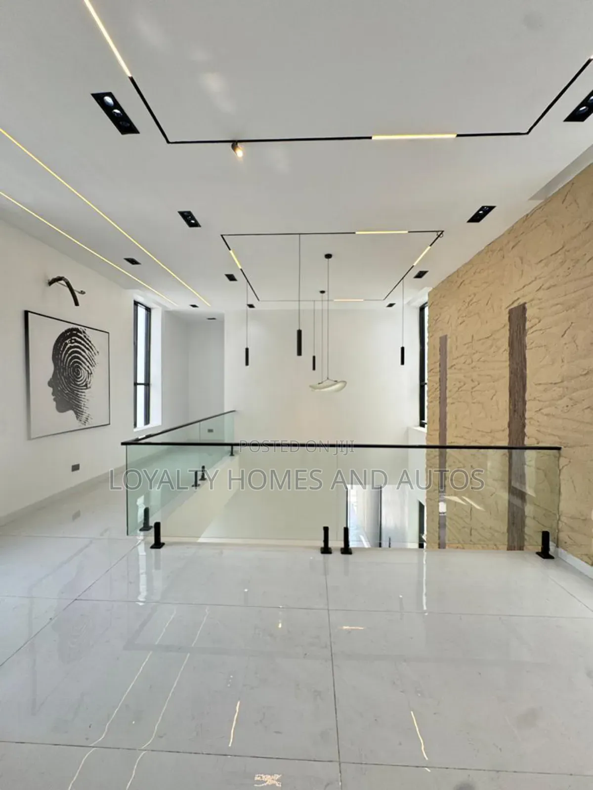 5bdrm House in Osapa london for sale in Osapa london
