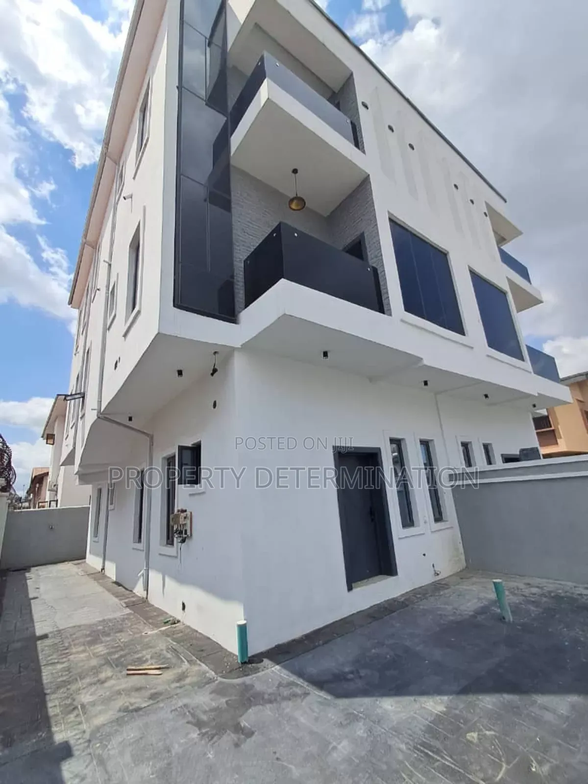 4bdrm Duplex in Omole Phase 2 for rent in Omole Phase 2