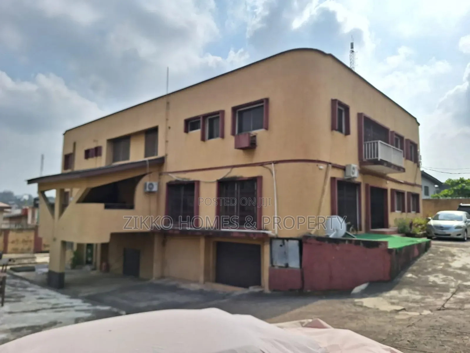 3bdrm Block of Flats in Allen Avenue for sale in Allen Avenue