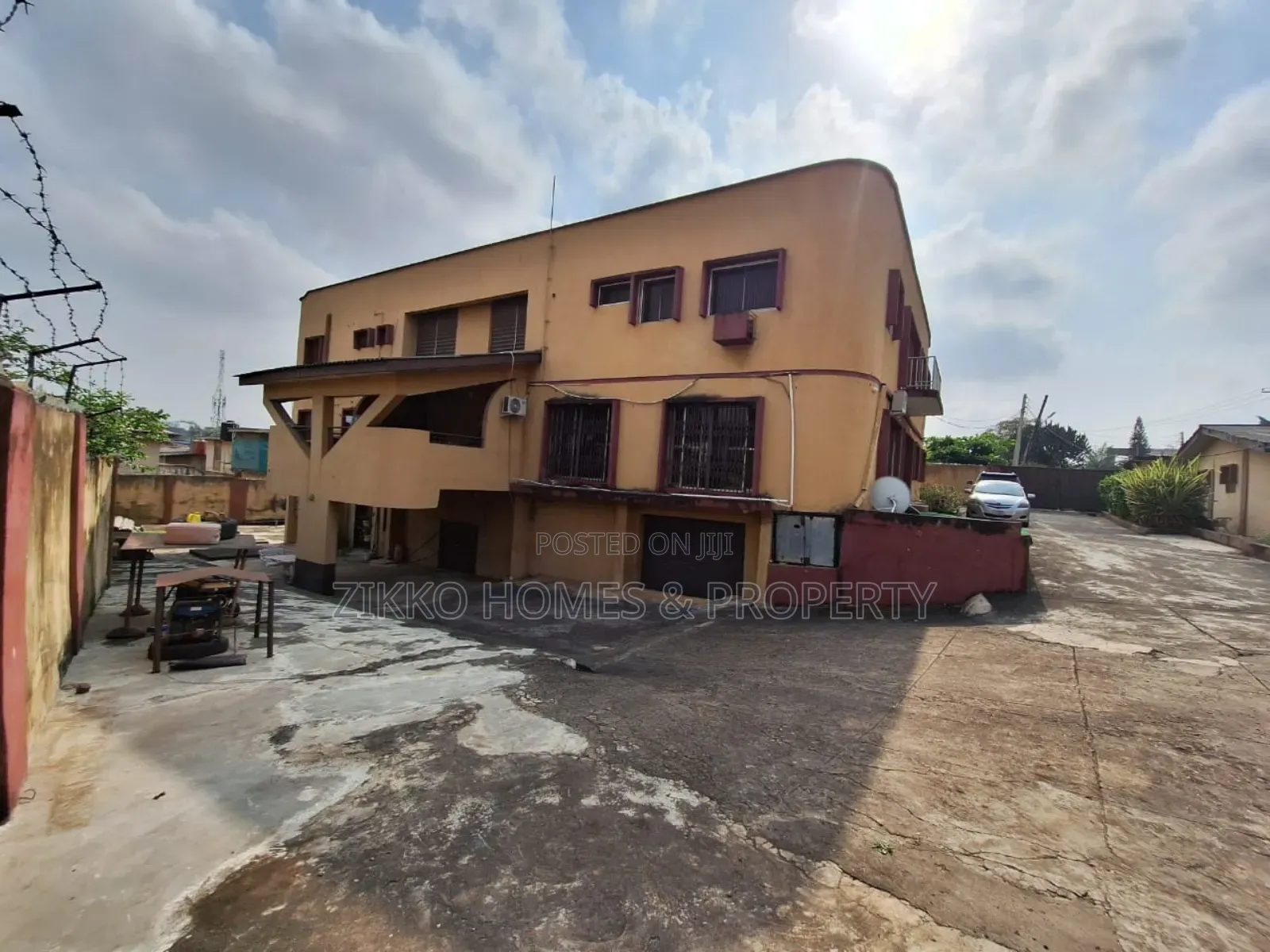 3bdrm Block of Flats in Allen Avenue for sale in Allen Avenue
