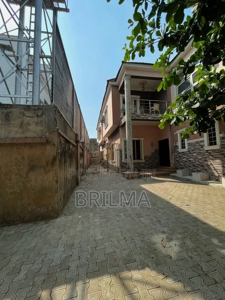 5bdrm Duplex in Kado for sale in Kado