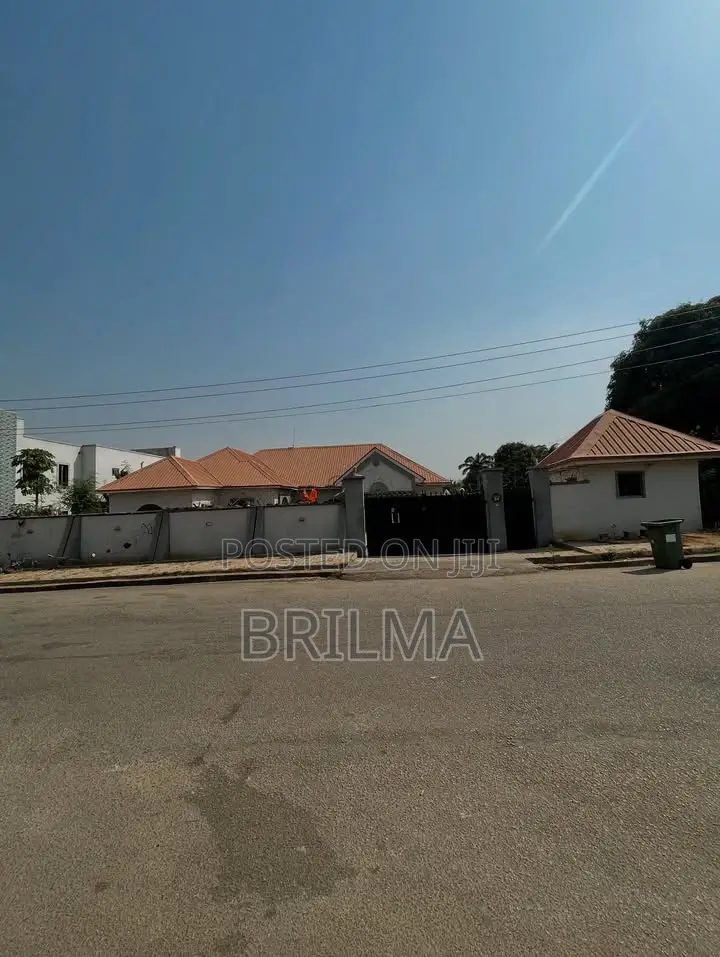 8bdrm Bungalow in Kado for sale in Kado
