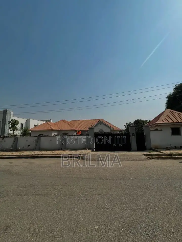 8bdrm Bungalow in Kado for sale in Kado
