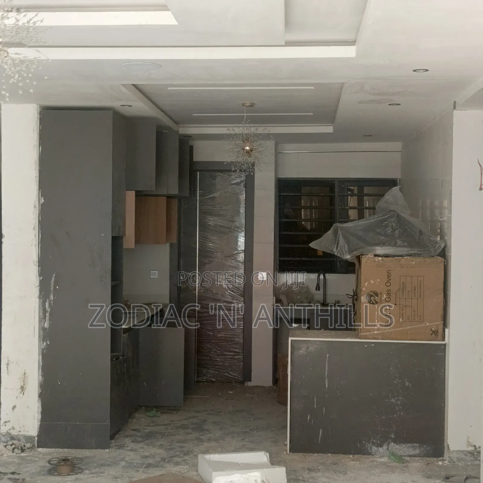 3bdrm Apartment in Adeniyi Jones for sale in Adeniyi Jones