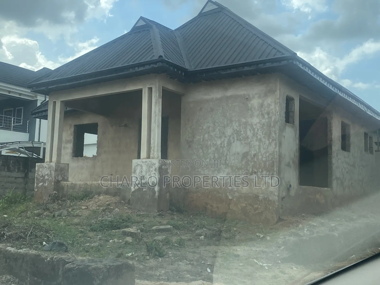 5bdrm Block of Flats in Benin City for sale in Benin City