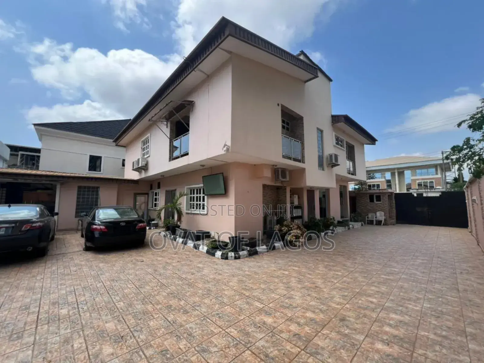 17bdrm Duplex in Lekki Phase 1 for rent in Lekki Phase 1