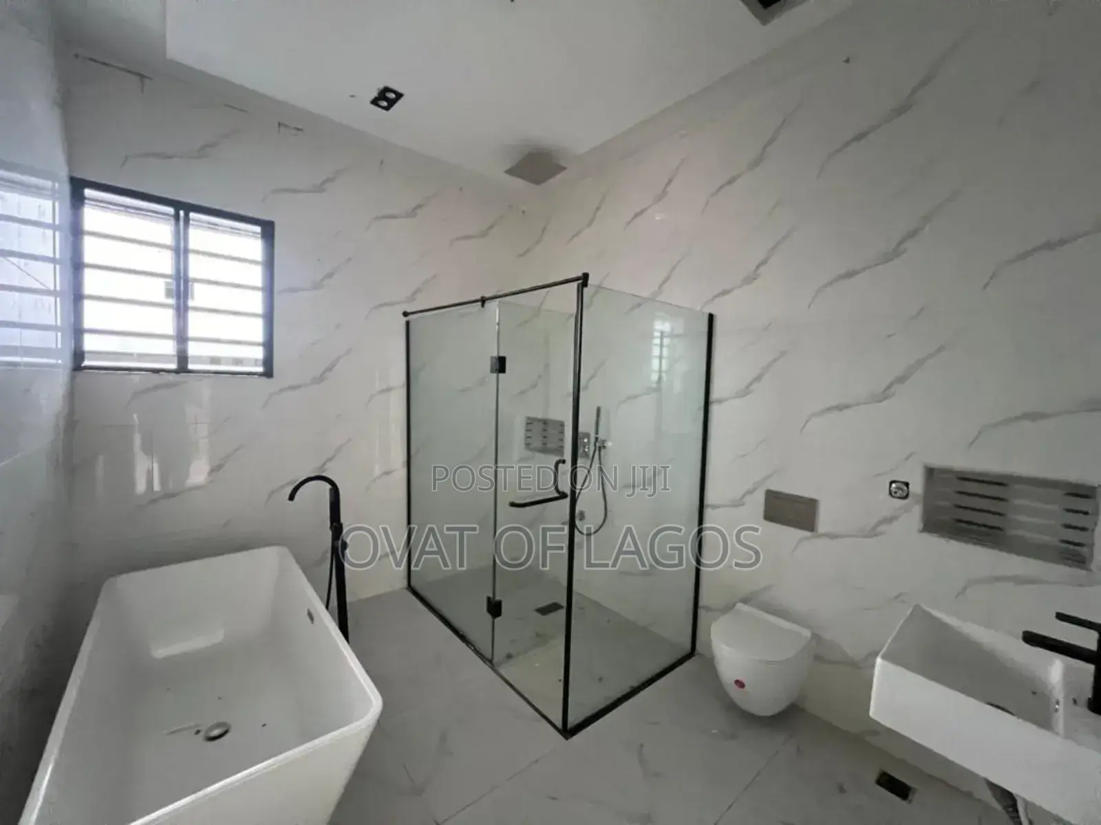 5bdrm Duplex in Mobile Road, Ajah for sale in Ajah