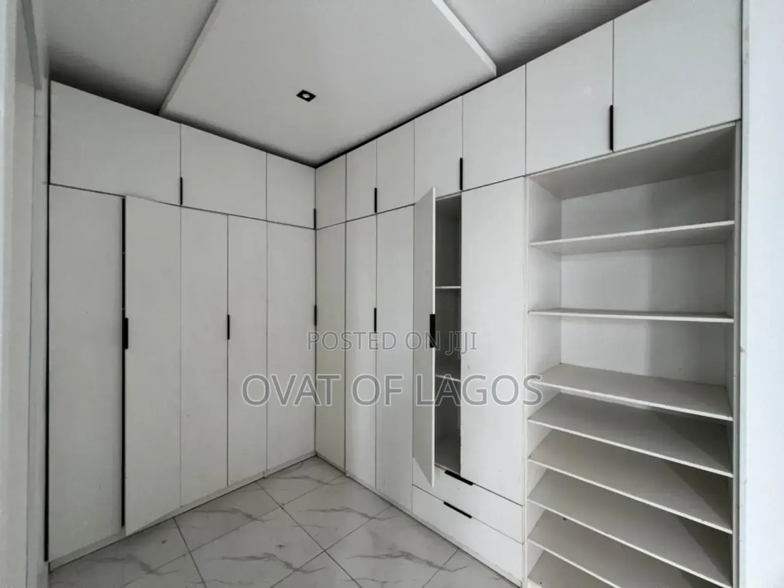 5bdrm Duplex in Mobile Road, Ajah for sale in Ajah