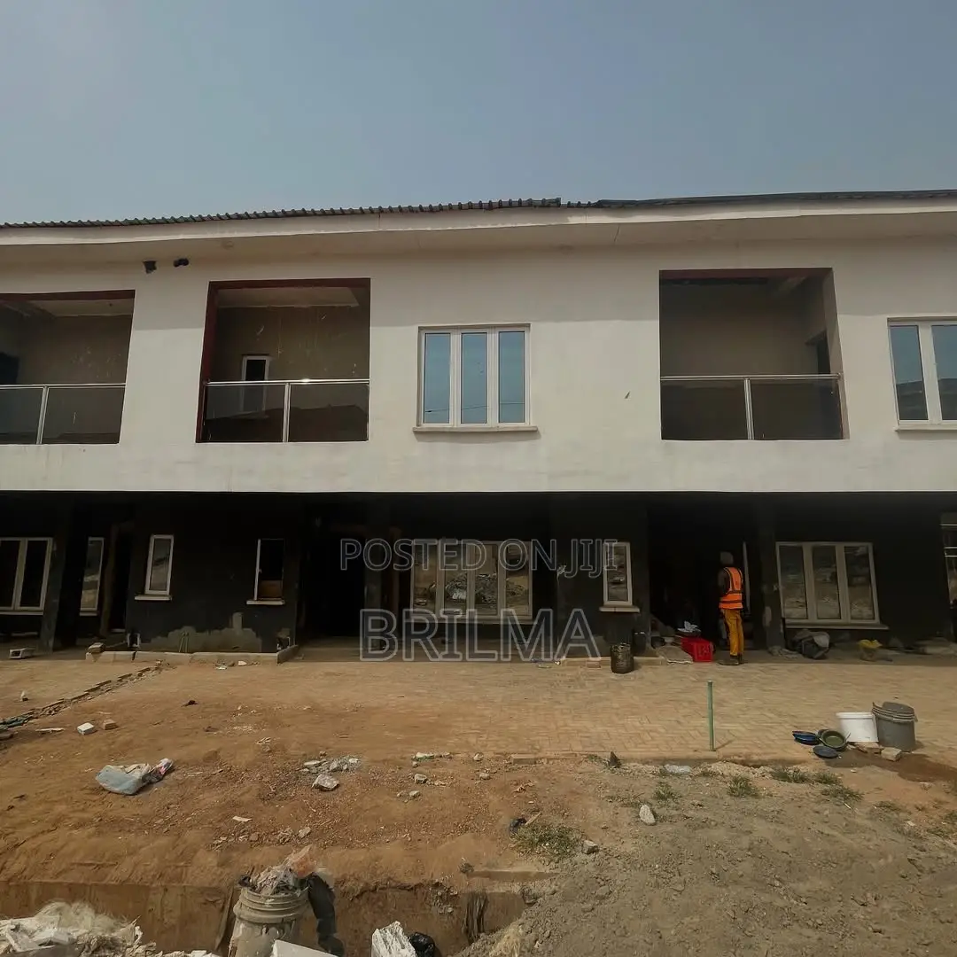 3bdrm Duplex in Durumi for sale in Durumi