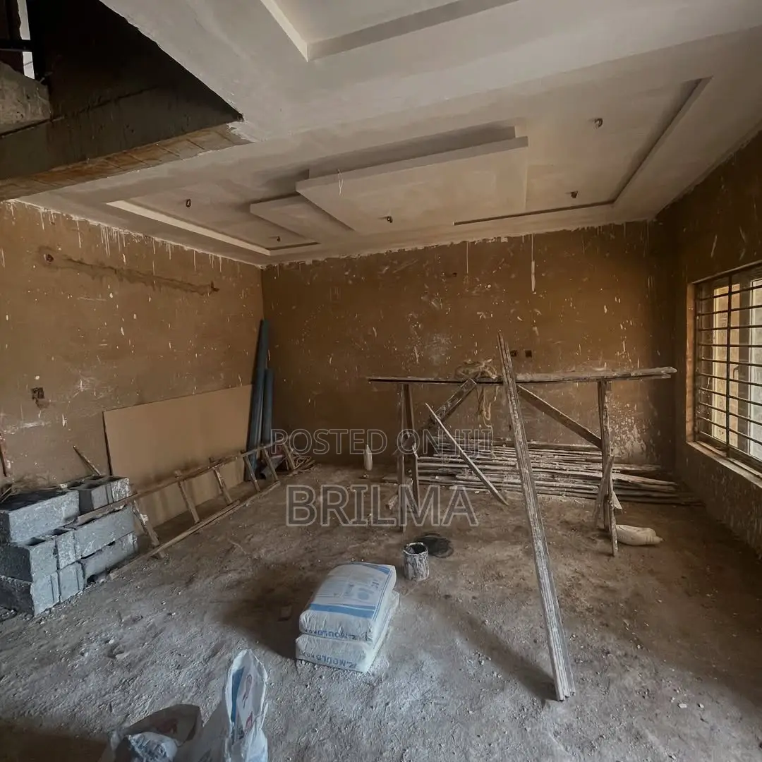 3bdrm Duplex in Durumi for sale in Durumi