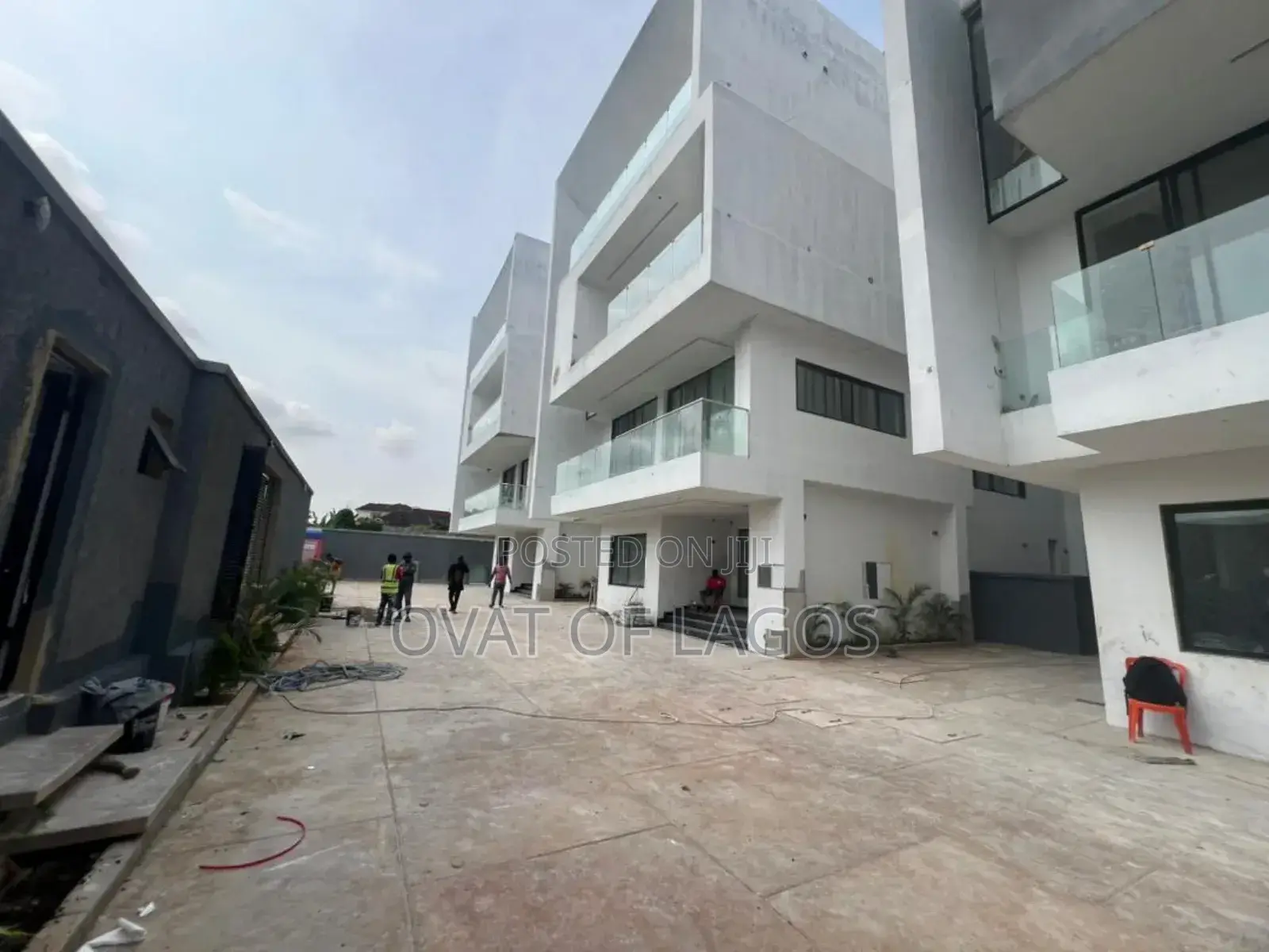 5bdrm Duplex in Banana Island for sale in Banana Island