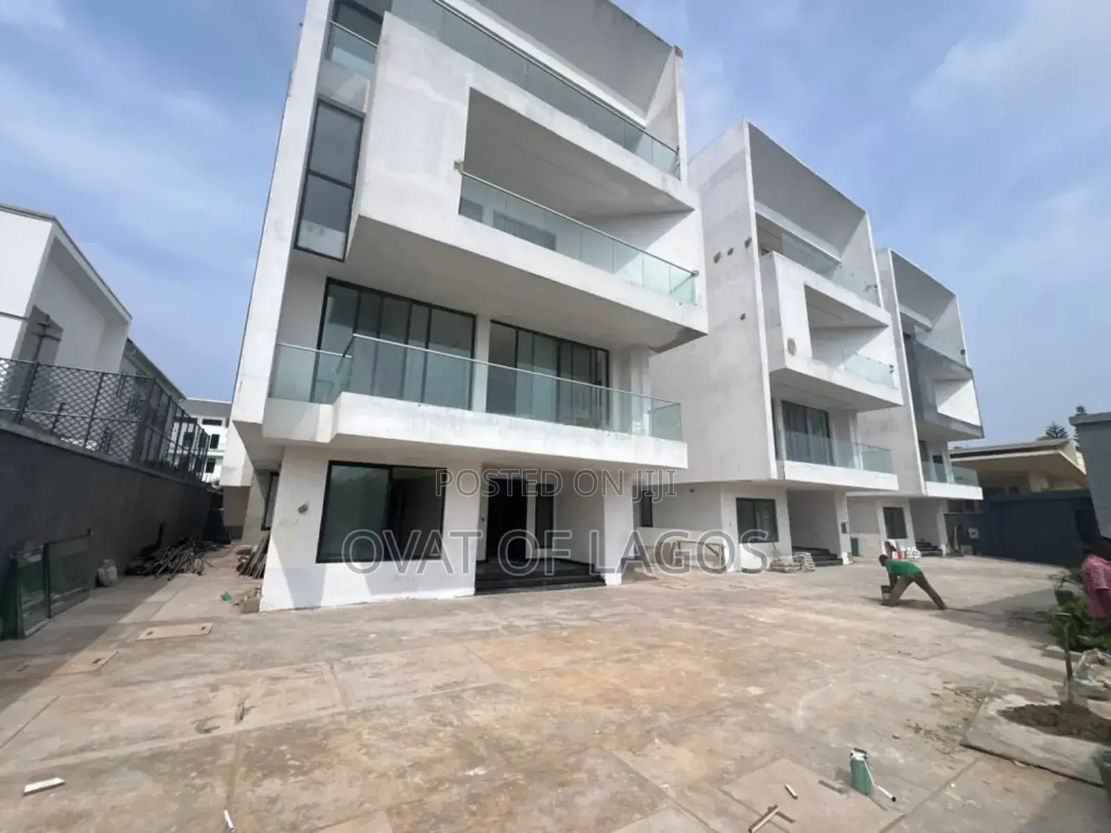 5bdrm Duplex in Banana Island for sale in Banana Island